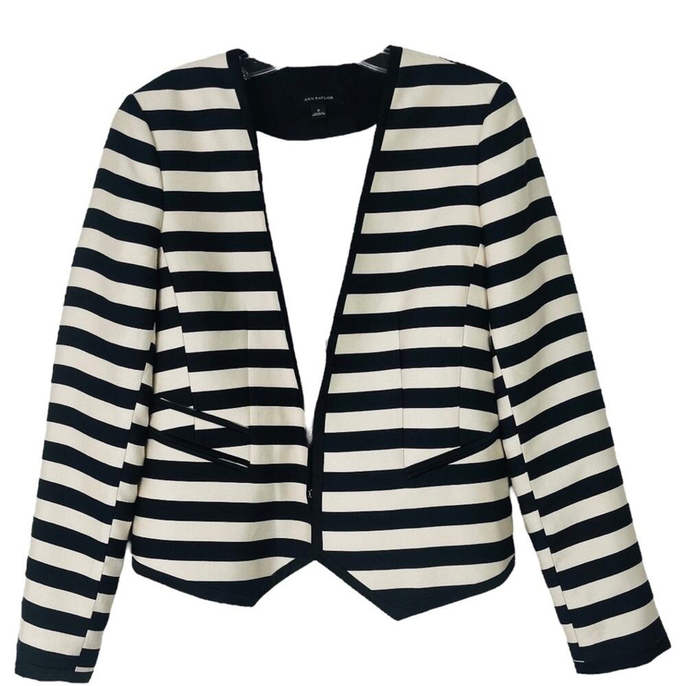 Ann Taylor black cream striped preppy office cropped blazer jacket 6